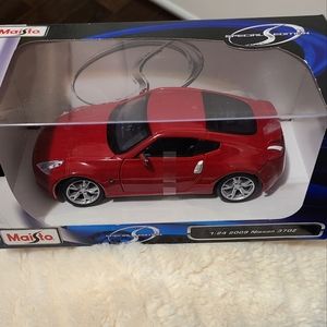 Maisto 2009 Nissan 370Z Red